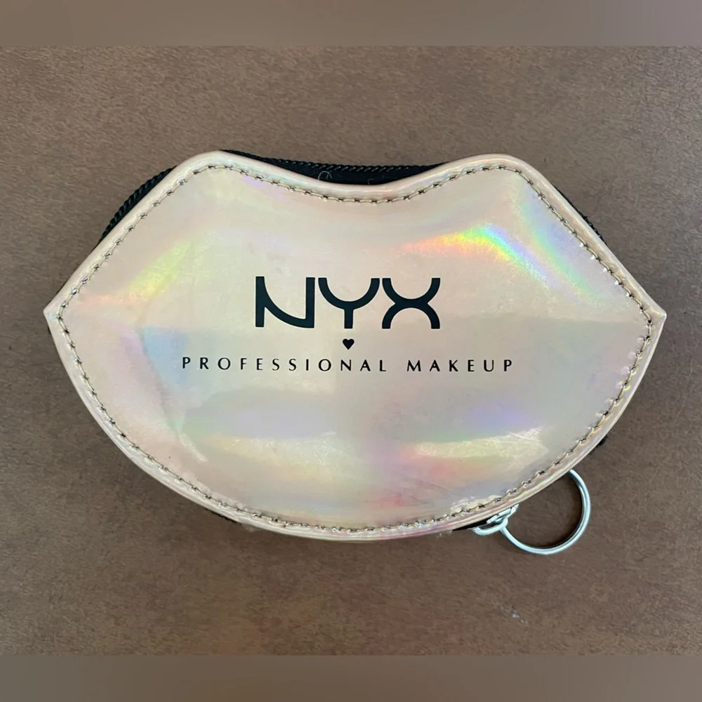 NYX small iridescent rose gold cosmetic bag with a mascara sample NWT 🎉HP x3🎉 - Picture 3 of 3